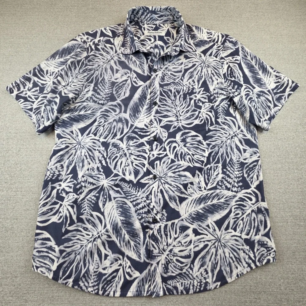 Tommy Bahama Blue Hawaiian Shirt Mens Medium Leaves Aloha Beach Tropical Stretch - Picture 2 of 10